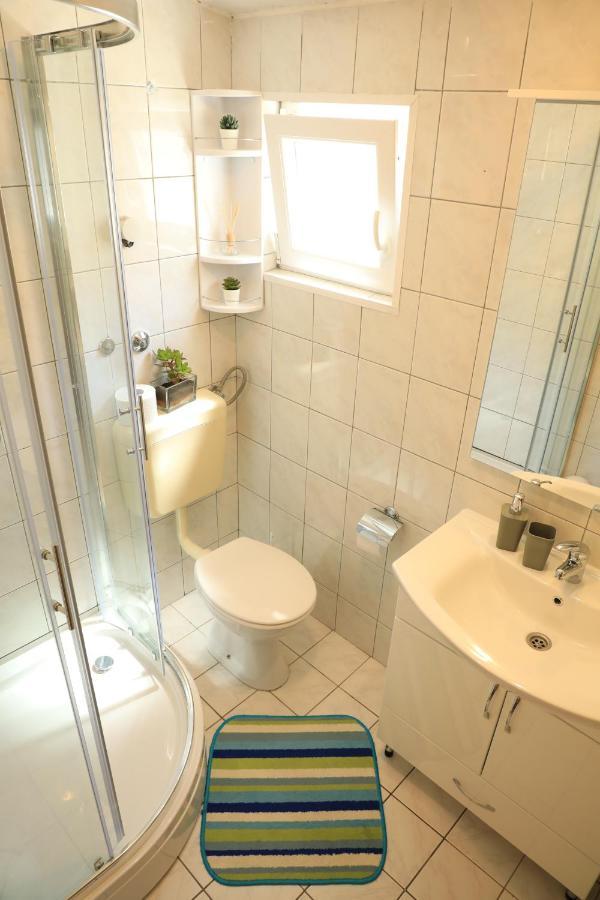 Apartmani Sarlija ปาโกชตาเน ภายนอก รูปภาพ