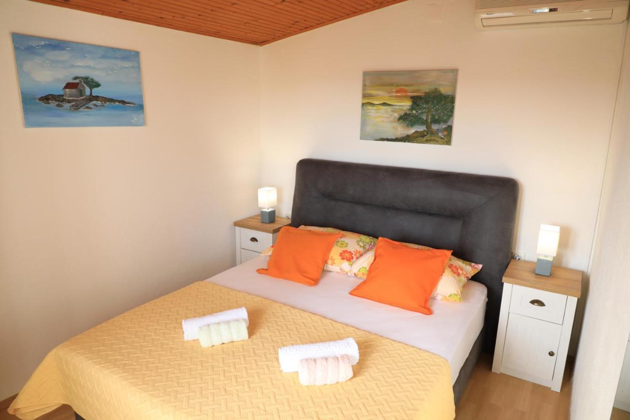 Apartmani Sarlija ปาโกชตาเน ภายนอก รูปภาพ